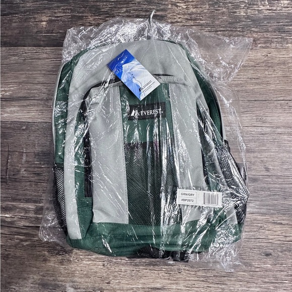 Everest Green and Gray Men's Backpack - Picture 2 of 9